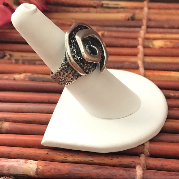 Silpada Rare Oxidized Sterling Silver Ring 
Size  7 - Picture 2 of 7